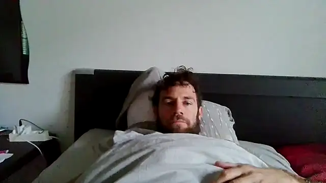 Snapshot of alpha-hunk chatting on 10-19-25, 07:20 alpha-hunk online show from 10-19-25, 07:20