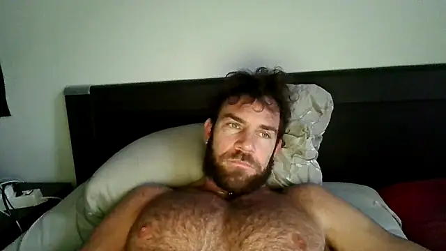 Snapshot of alpha-hunk chatting on 10-23-25, 08:46 alpha-hunk online show from 10-23-25, 08:46