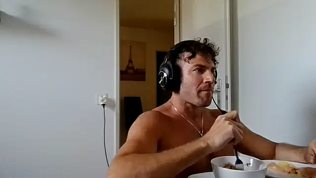 Snapshot of alpha-hunk chatting on 04-27-26, 02:04 alpha-hunk online show from 04-27-26, 02:04