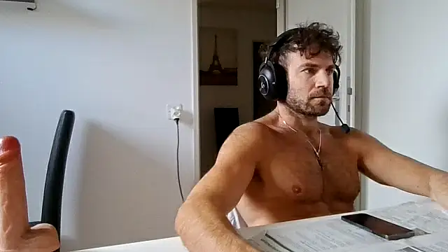 Snapshot of alpha-hunk chatting on 05-16-26, 10:36 alpha-hunk online show from 05-16-26, 10:36