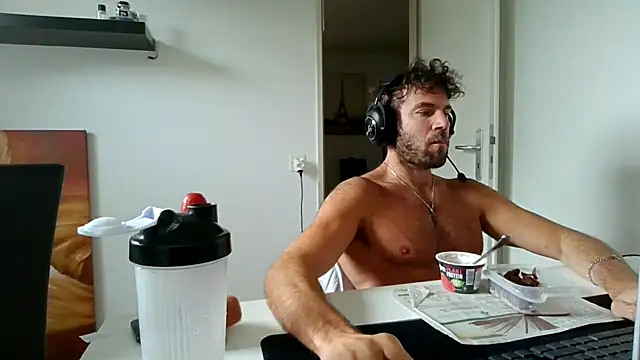 Snapshot of alpha-hunk chatting on 05-20-26, 09:59 alpha-hunk online show from 05-20-26, 09:59