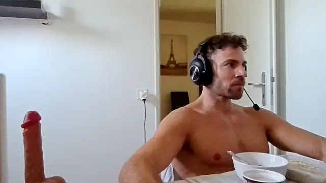 Snapshot of alpha-hunk chatting on 05-25-26, 10:43 alpha-hunk online show from 05-25-26, 10:43