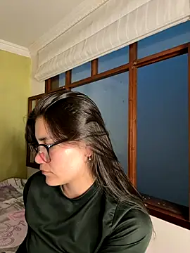 aurora divine online show from 10-03-25, 10:51