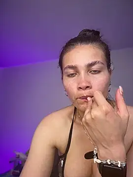 aurora divine online show from 05-07-26, 06:57