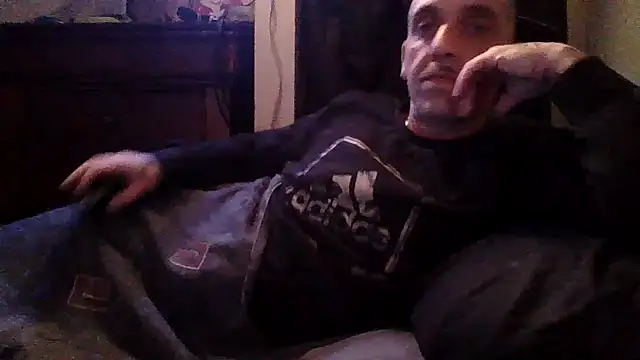 CandiedPompano online show from 10-03-25, 04:15