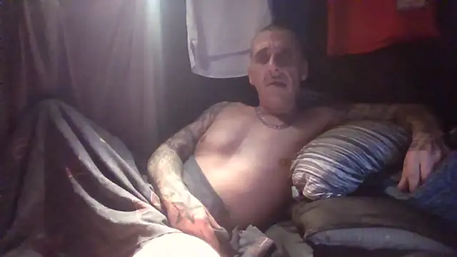 CandiedPompano online show from 10-05-25, 05:00