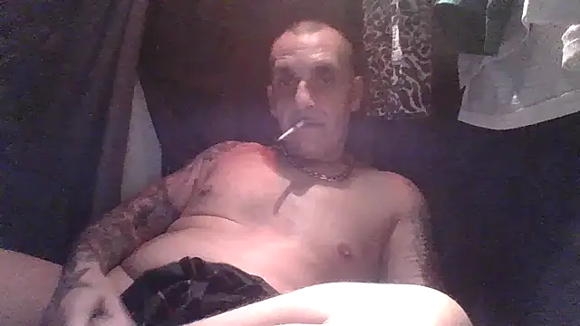 CandiedPompano online show from 10-08-25, 06:00