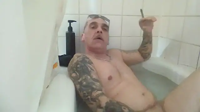 CandiedPompano online show from 10-11-25, 03:17