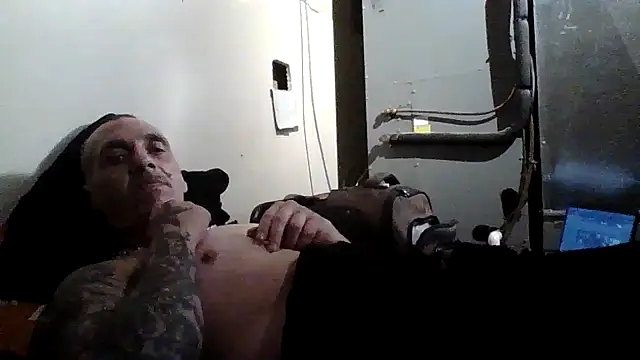 CandiedPompano online show from 10-20-25, 03:56