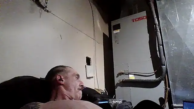 CandiedPompano online show from 10-21-25, 04:02