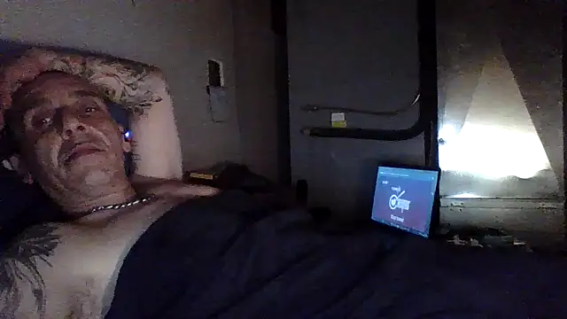 CandiedPompano online show from 10-28-25, 07:38