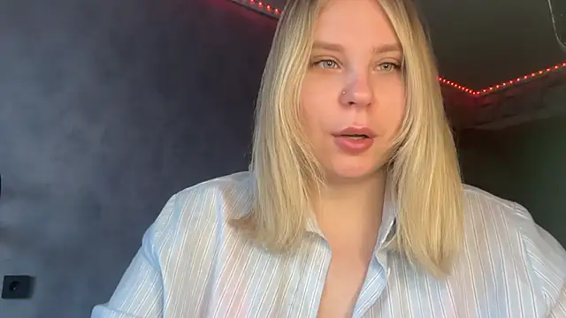 Thalia  Star online show from 12-14-25, 08:52