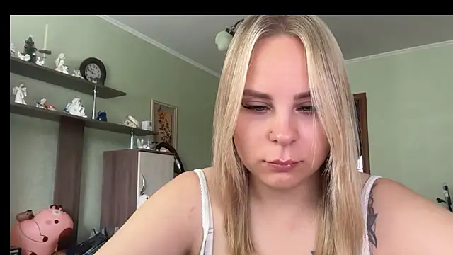 Snapshot of Thalia__Star chatting on 08-05-26, 09:12 Thalia Star online show from 08-05-26, 09:12
