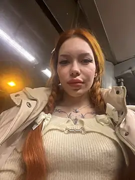 Snapshot of babydolll chatting on 01-15-25, 06:08 babydolll online show from 01-15-25, 06:08