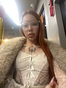 Snapshot of babydolll chatting on 01-21-25, 05:30 babydolll online show from 01-21-25, 05:30
