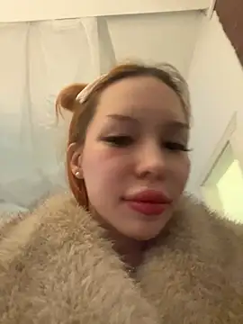 Snapshot of babydolll chatting on 02-10-25, 05:41 babydolll online show from 02-10-25, 05:41
