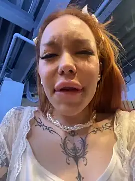 Snapshot of babydolll chatting on 02-23-25, 04:13 babydolll online show from 02-23-25, 04:13