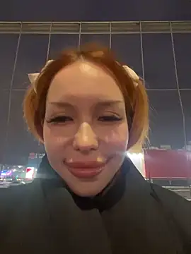 Snapshot of babydolll chatting on 02-27-25, 04:21 babydolll online show from 02-27-25, 04:21