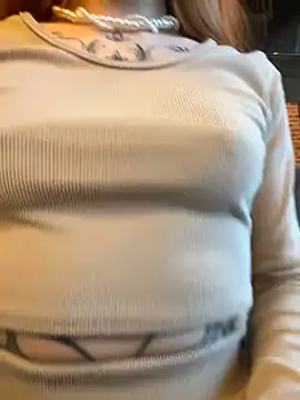 Snapshot of babydolll chatting on 03-05-25, 02:12 babydolll online show from 03-05-25, 02:12