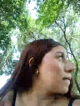 Snapshot of Caro_kitty- chatting on 02-04-25, 03:15 Caro kitty- online show from 02-04-25, 03:15