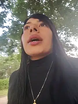 Snapshot of Caro_kitty- chatting on 11-12-25, 11:32 Caro kitty- online show from 11-12-25, 11:32