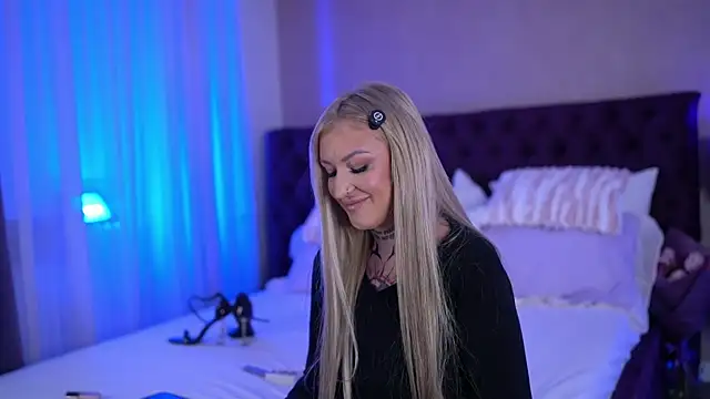 Snapshot of MazeSin chatting on 02-13-26, 10:55 MazeSin online show from 02-13-26, 10:55