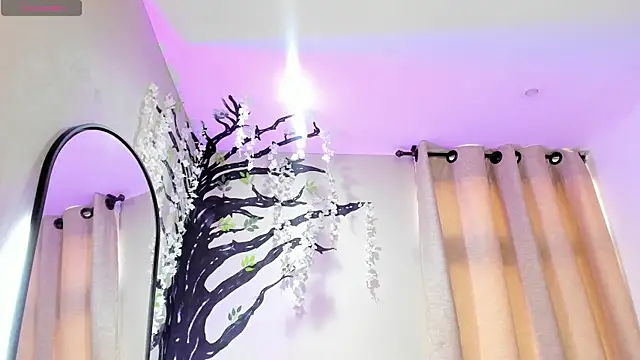 ebbafernandez  online show from 11-17-25, 12:22