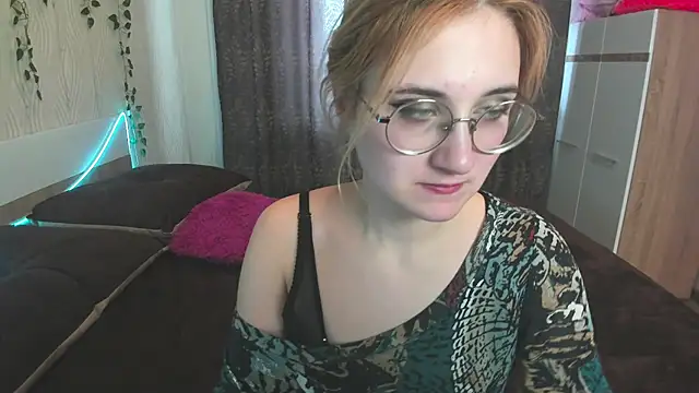 Miss Elsa  online show from 01-15-25, 07:15