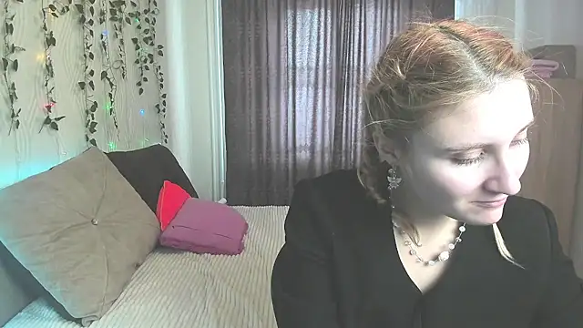 Miss Elsa  online show from 02-12-25, 07:44