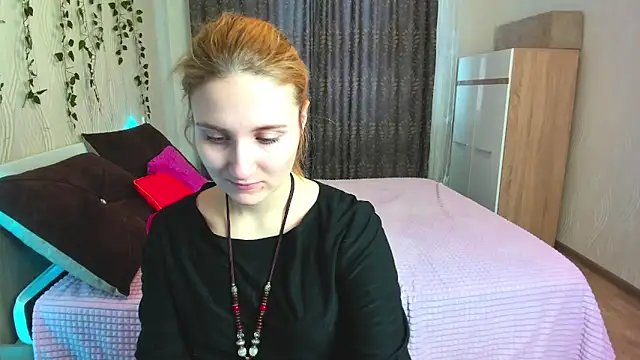 Miss Elsa  online show from 02-17-25, 02:42
