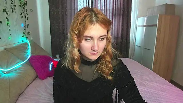 Miss Elsa  online show from 02-19-25, 07:28
