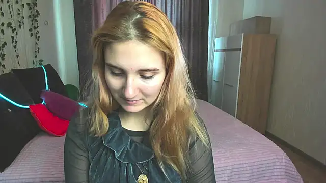 Miss Elsa  online show from 02-22-25, 04:07