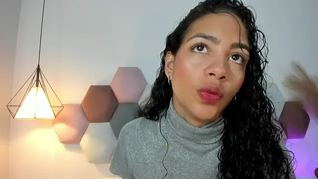 AntonellaHall  online show from 02-20-25, 11:53