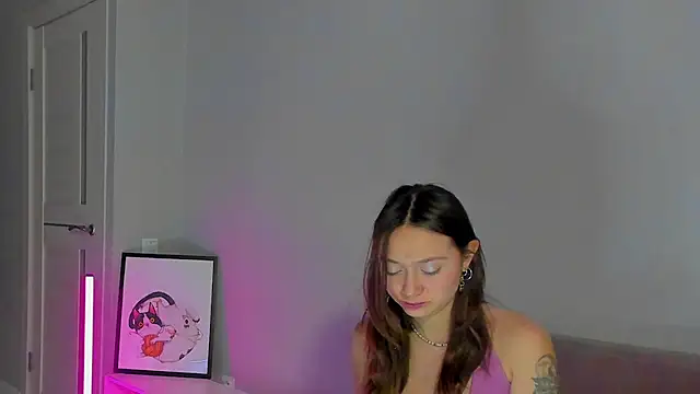 Snapshot of EllaSky_xoxo chatting on 12-08-24, 04:14 EllaSky xoxo online show from 12-08-24, 04:14