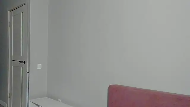Snapshot of EllaSky_xoxo chatting on 12-15-24, 09:53 EllaSky xoxo online show from 12-15-24, 09:53