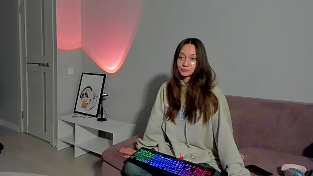 Snapshot of EllaSky_xoxo chatting on 01-18-25, 02:03 EllaSky xoxo online show from 01-18-25, 02:03