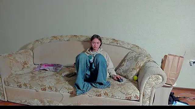 Snapshot of EllaSky_xoxo chatting on 03-20-25, 10:07 EllaSky xoxo online show from 03-20-25, 10:07