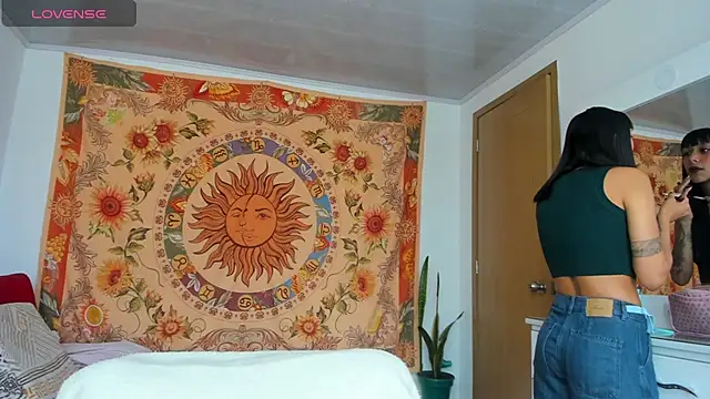 Snapshot of Demeter__ chatting on 02-26-26, 06:07 Demeter online show from 02-26-26, 06:07