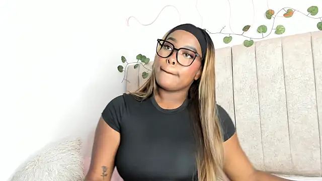 Kaseydelvey online show from 02-04-26, 10:58