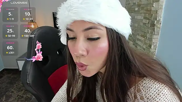 LIANEUMANN online show from 12-18-24, 10:35