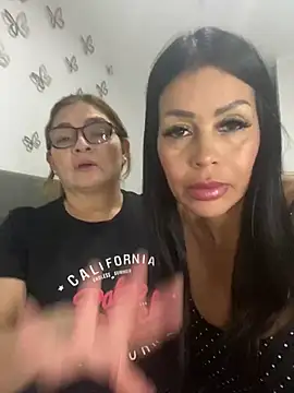 Snapshot of AntonellaAlondra4 chatting on 01-01-25, 10:46 AntonellaAlondra4 online show from 01-01-25, 10:46