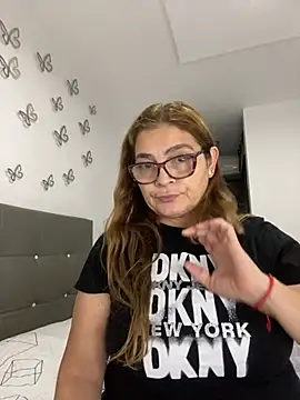 Snapshot of AntonellaAlondra4 chatting on 01-05-25, 09:25 AntonellaAlondra4 online show from 01-05-25, 09:25