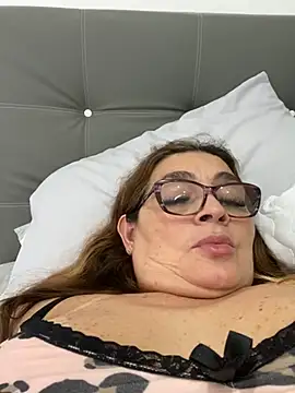 Snapshot of AntonellaAlondra4 chatting on 02-13-25, 05:01 AntonellaAlondra4 online show from 02-13-25, 05:01