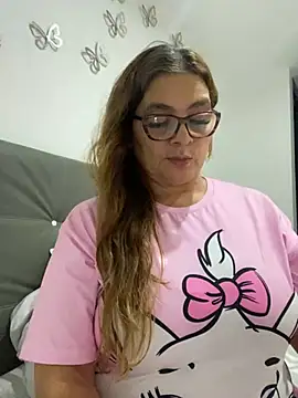Snapshot of AntonellaAlondra4 chatting on 02-14-25, 03:54 AntonellaAlondra4 online show from 02-14-25, 03:54