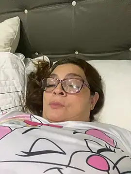 Snapshot of AntonellaAlondra4 chatting on 02-21-25, 04:29 AntonellaAlondra4 online show from 02-21-25, 04:29