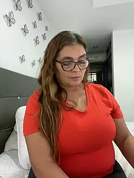 Snapshot of AntonellaAlondra4 chatting on 02-21-25, 05:31 AntonellaAlondra4 online show from 02-21-25, 05:31