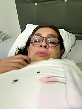 Snapshot of AntonellaAlondra4 chatting on 09-13-25, 10:59 AntonellaAlondra4 online show from 09-13-25, 10:59