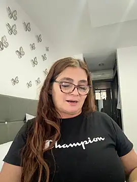 Snapshot of AntonellaAlondra4 chatting on 09-28-25, 09:20 AntonellaAlondra4 online show from 09-28-25, 09:20