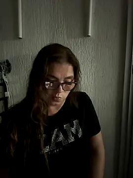 AntonellaAlondra4 online show from 12-19-25, 03:02