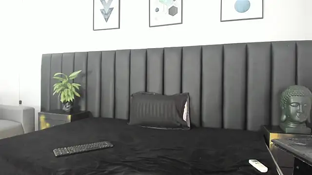 APRILL FOXX online show from 05-06-26, 01:38